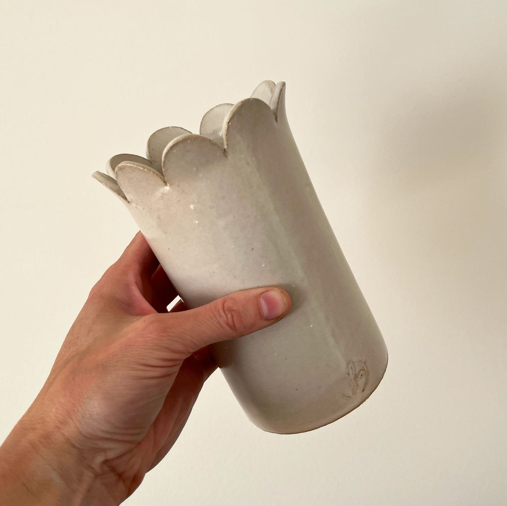 Medium Scallop Vase - White