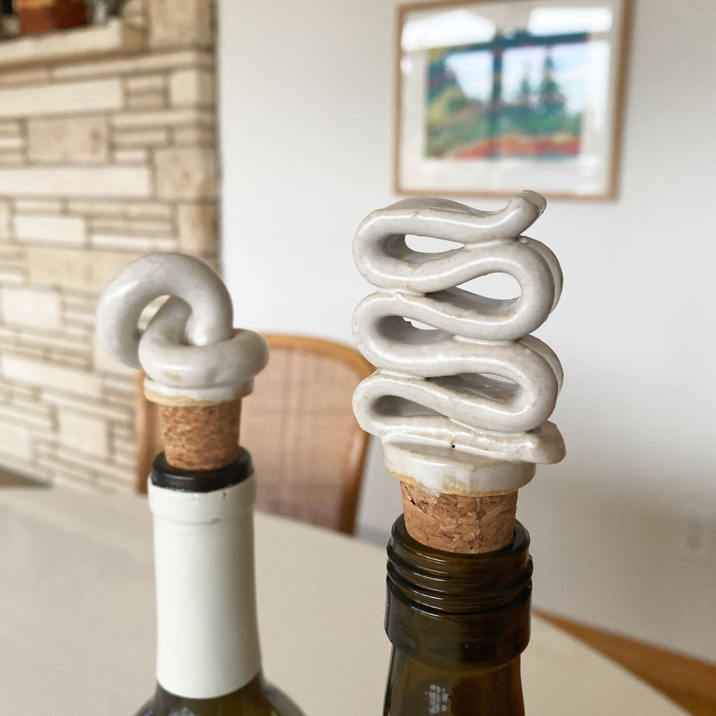 Knot Wine Topper