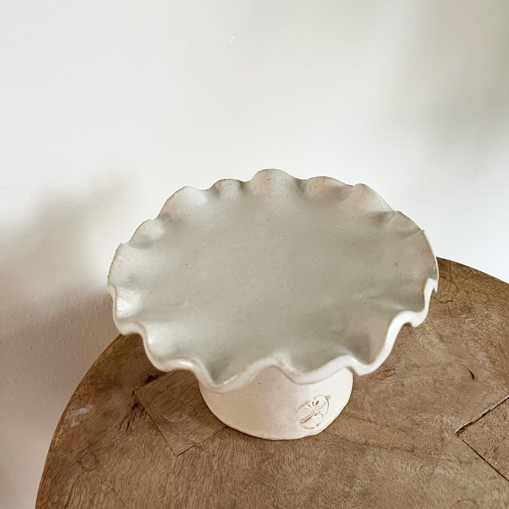 Petite Ruffle Pedestal Plate