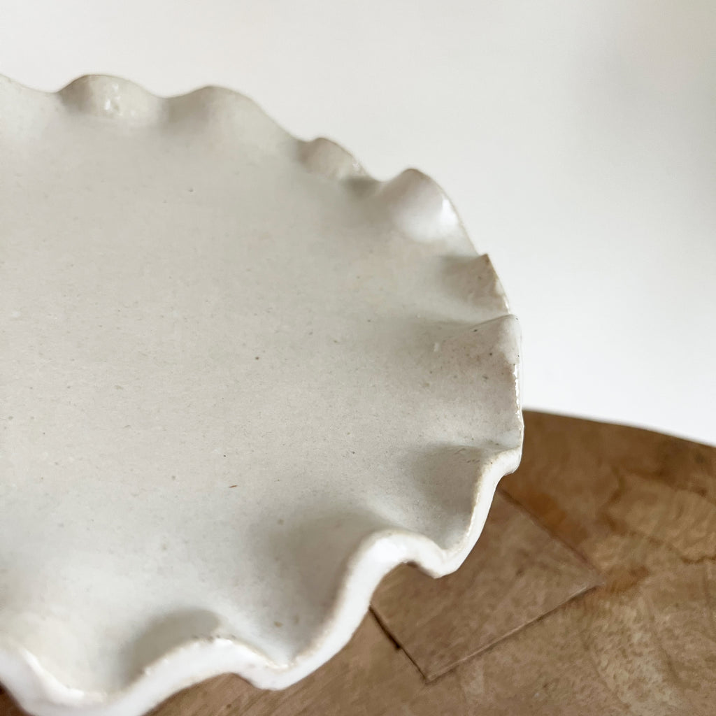 Petite Ruffle Pedestal Plate