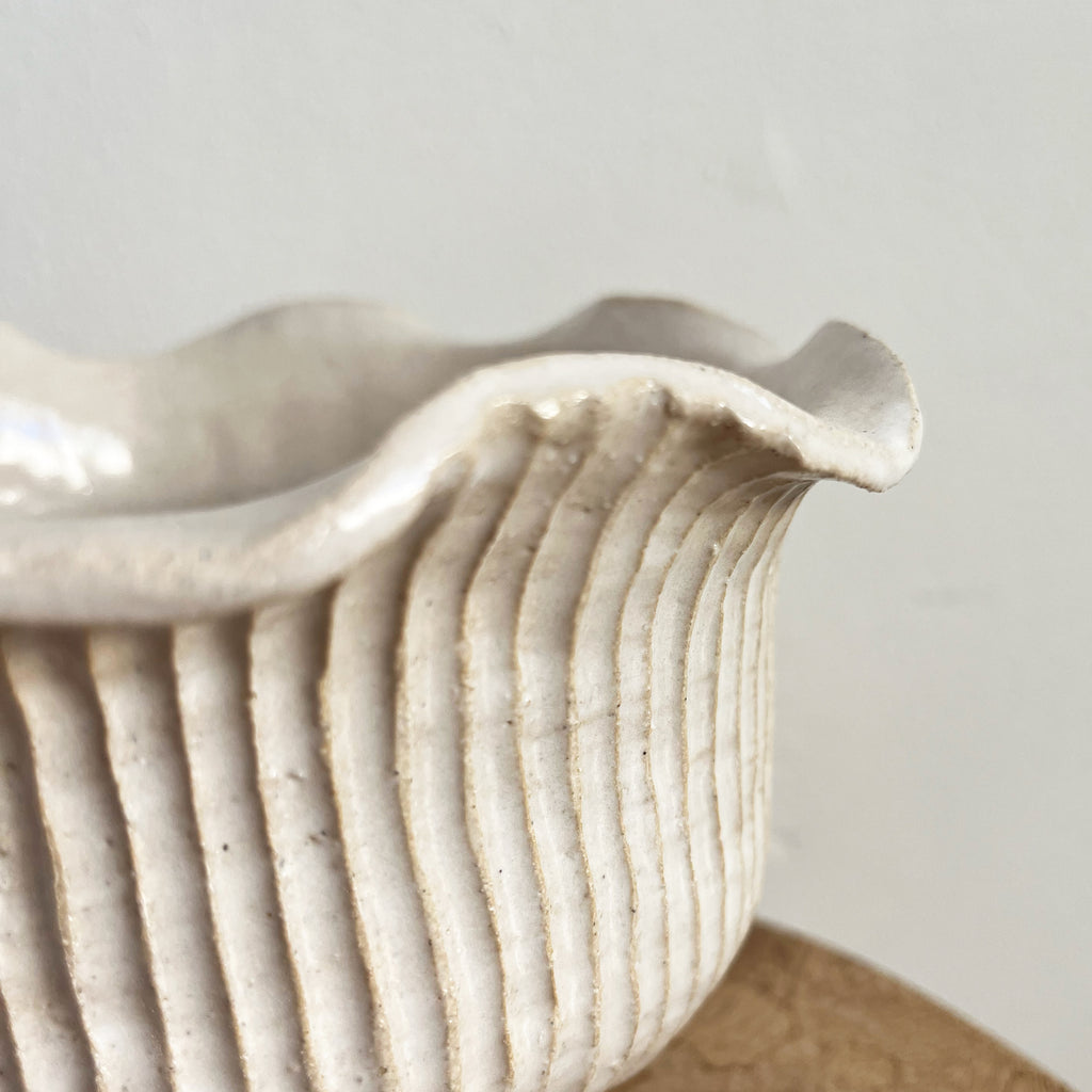 Ribbed & Ruffle Bowl