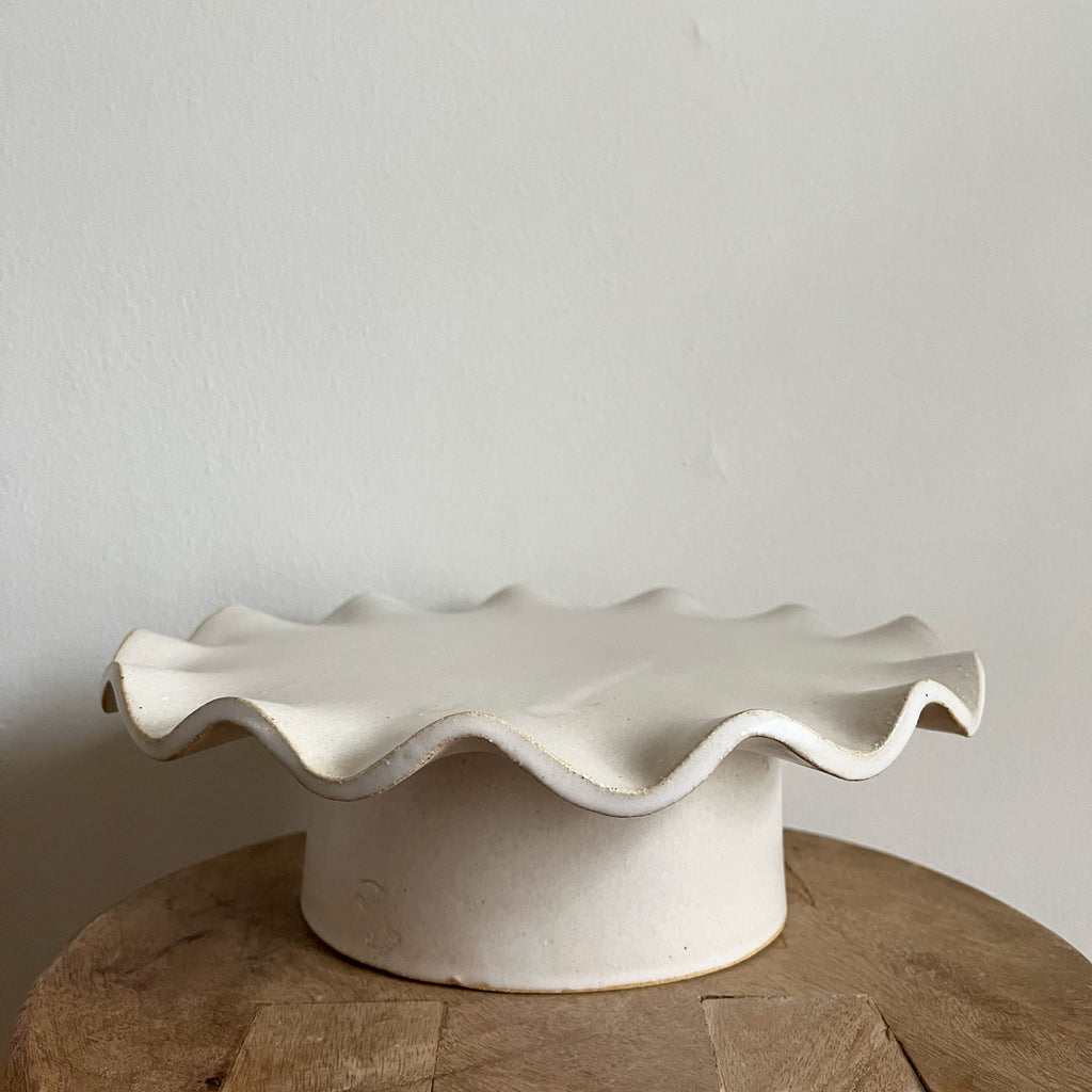 WHOLESALE Ruffle Pedestal Plates