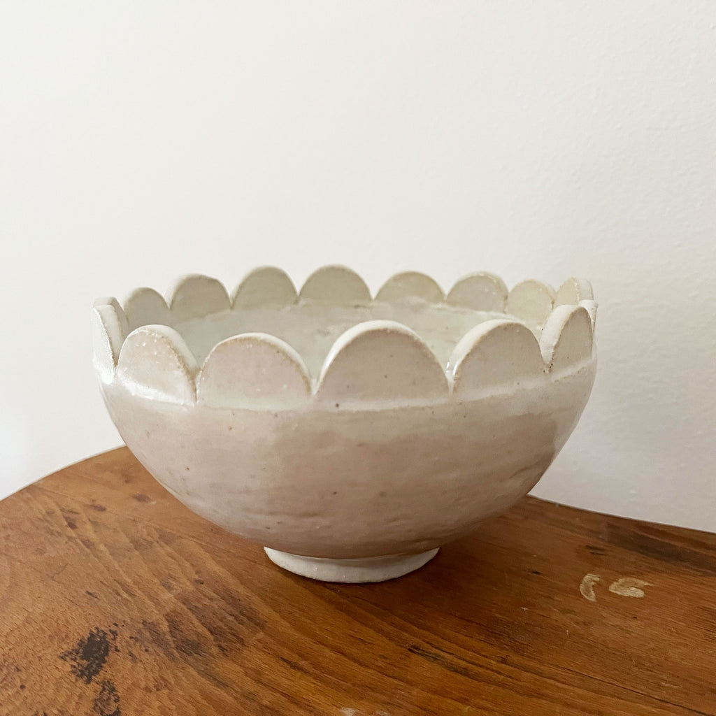 Scallop Bowl - White