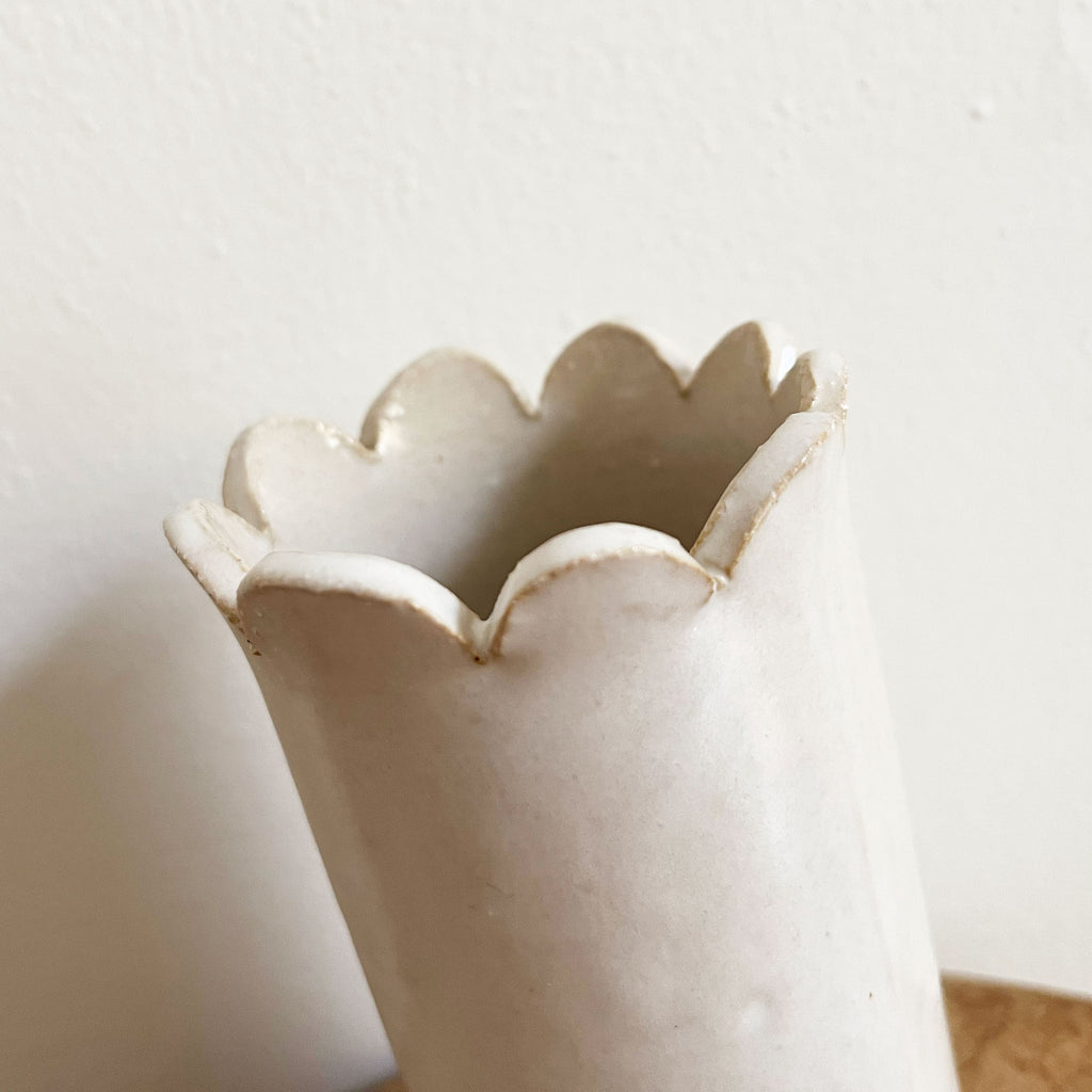 Small Scallop Vase - White