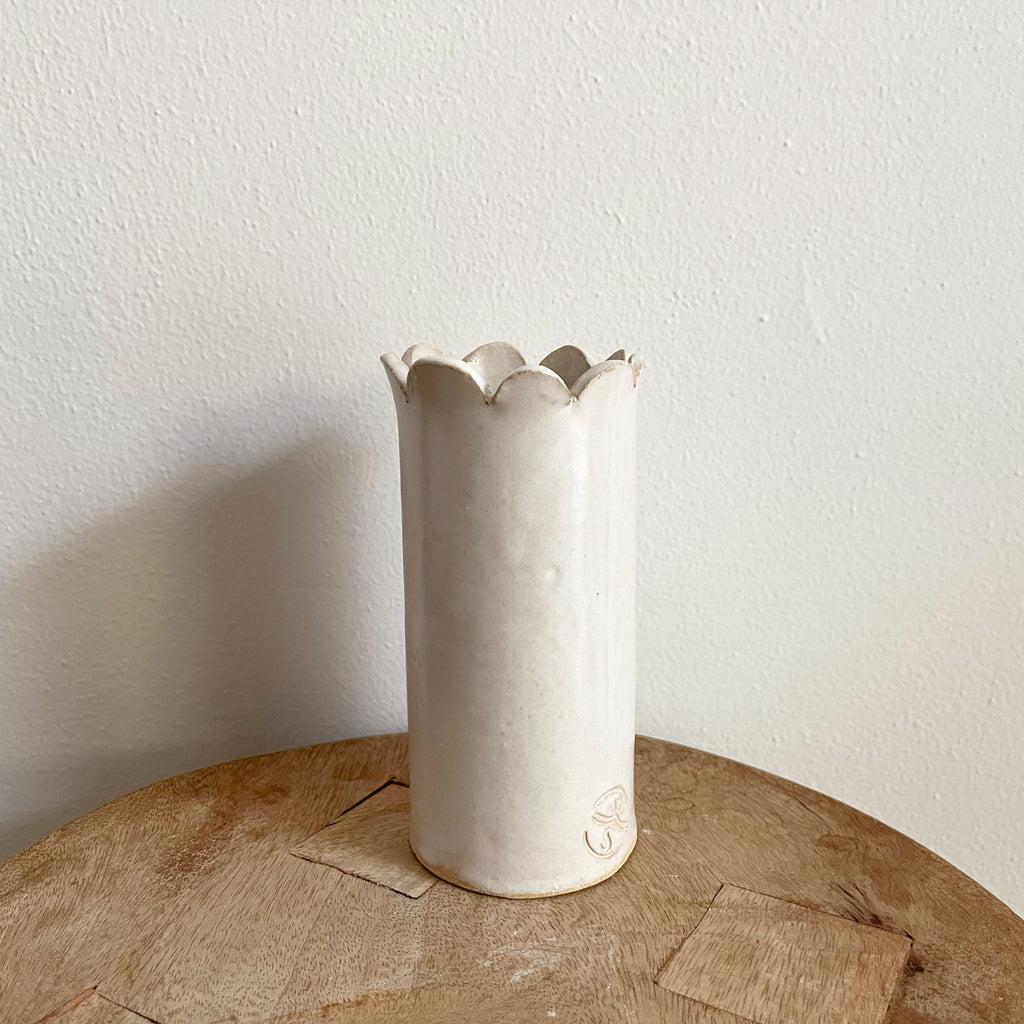 Small Scallop Vase - White