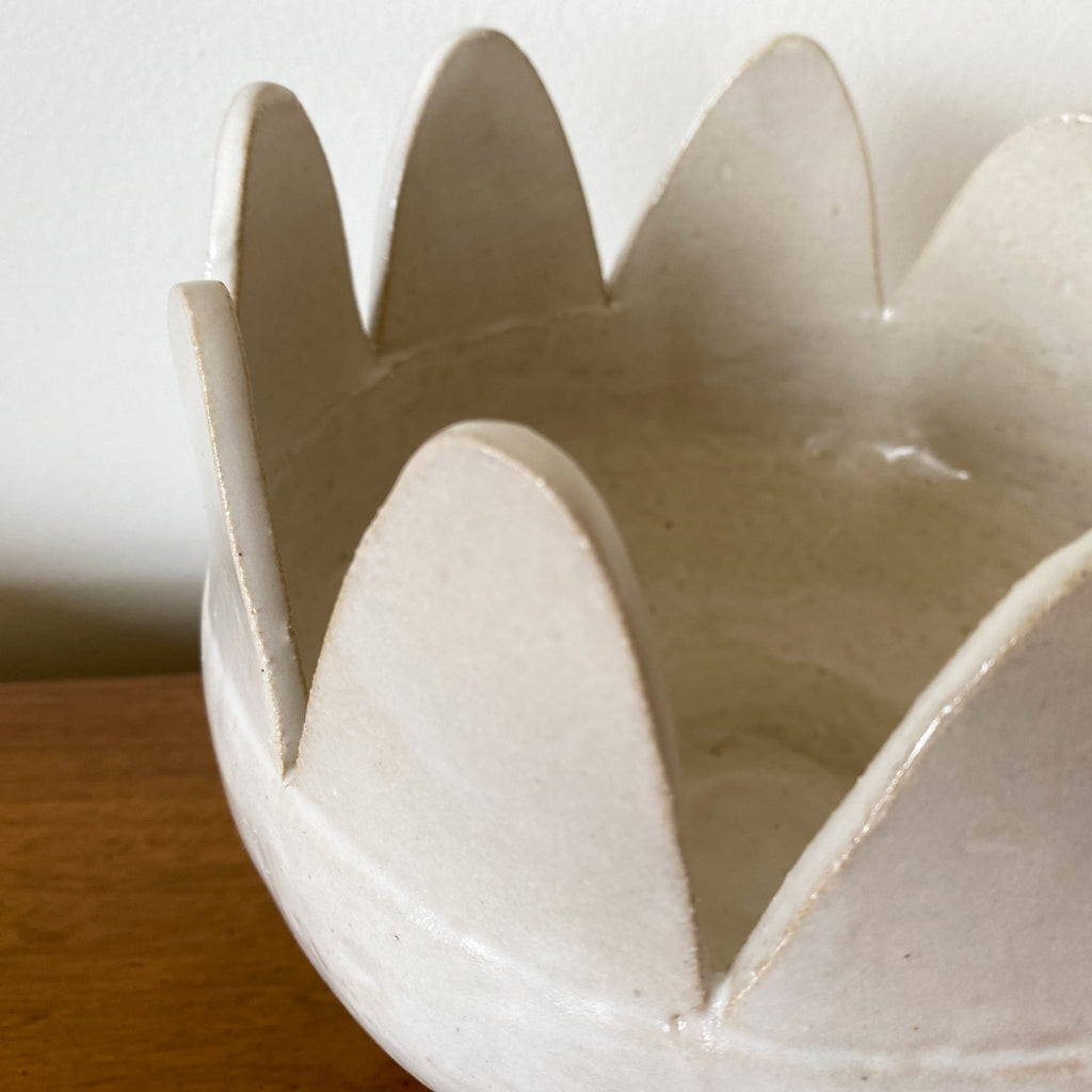 Petals Pedestal Bowl - White