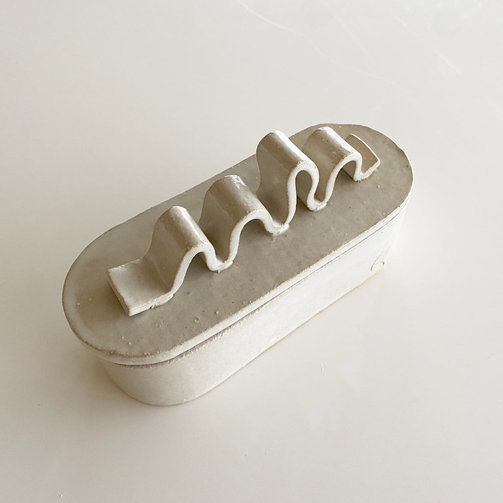 Pill Shaped Box - Ribbon Edition